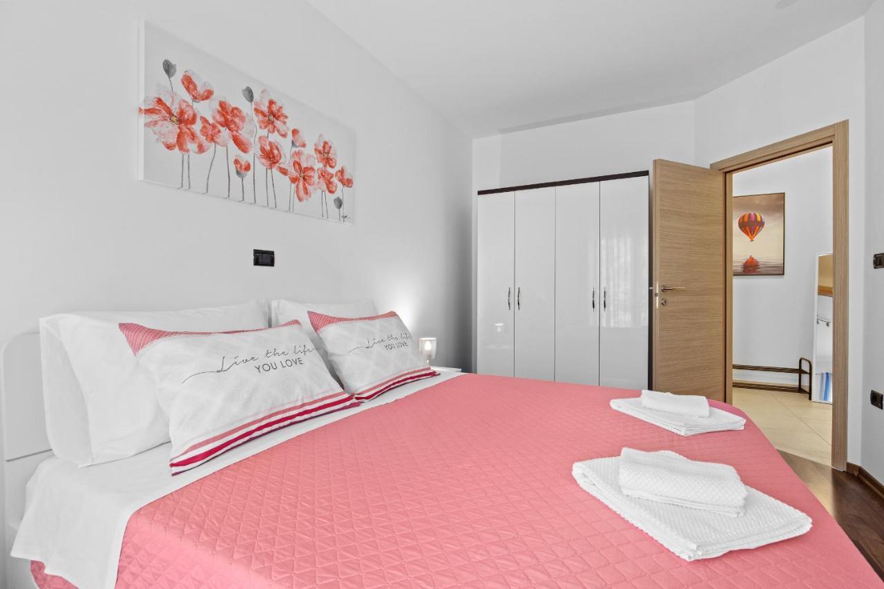 Feniks Fazana Apartman 外观 照片
