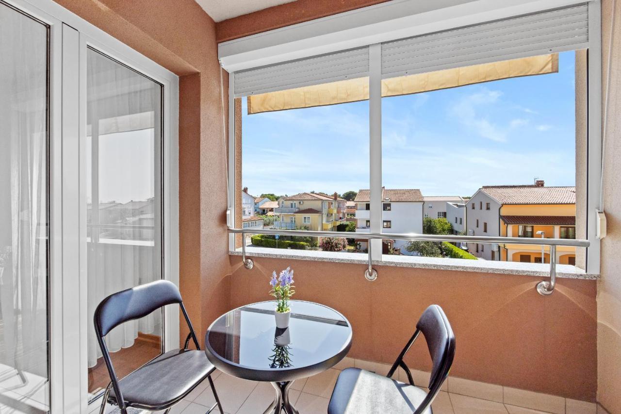 Feniks Fazana Apartman 外观 照片