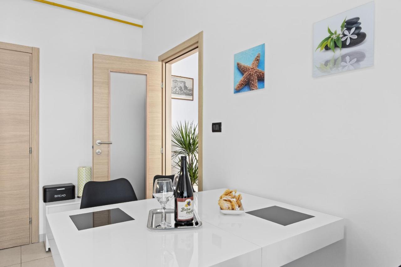 Feniks Fazana Apartman 外观 照片